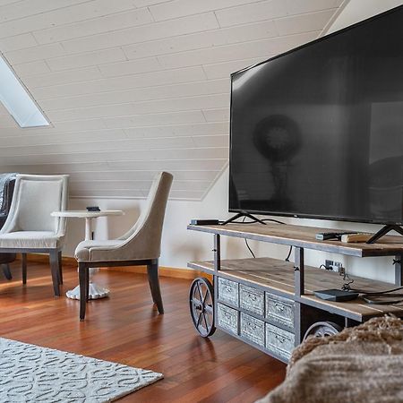 Parkland301 Sunlit 2,000 Ft² Penthouse With Mtn View Διαμέρισμα Κάνμορ Εξωτερικό φωτογραφία