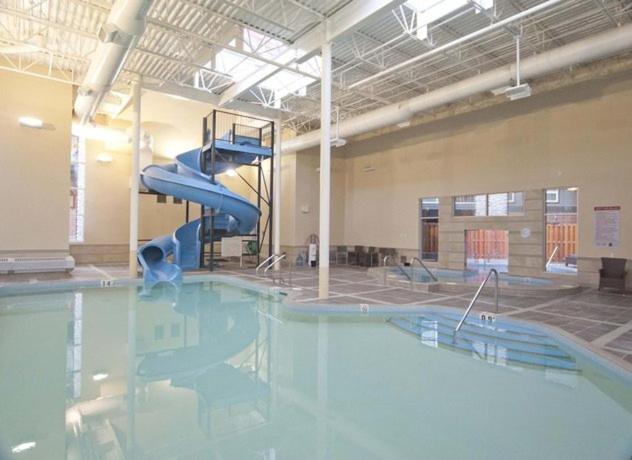 Parkland301 Sunlit 2,000 Ft² Penthouse With Mtn View Διαμέρισμα Κάνμορ Εξωτερικό φωτογραφία